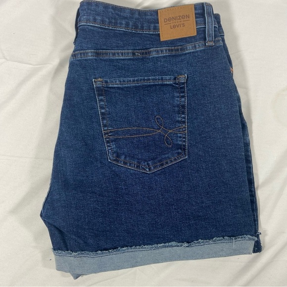 Denizen From Levi’s Women’s Jean Shorts Size 18 Dark Wash Casual Summer - Picture 1 of 10